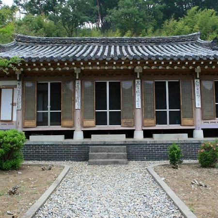 Goseong Choi Pilgan`s Old House Goseong (Gyeongsang) Exterior foto
