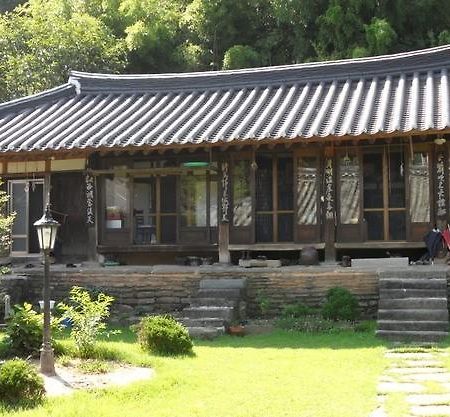 Goseong Choi Pilgan`s Old House Goseong (Gyeongsang) Exterior foto
