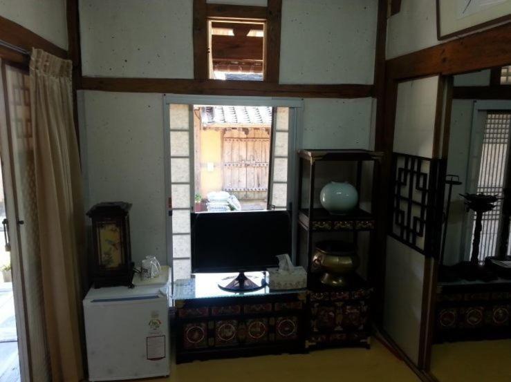 Goseong Choi Pilgan`s Old House Goseong (Gyeongsang) Quarto foto